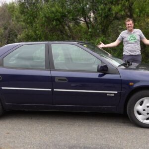 The Citroen Xantia Is a Weird French 1990s Midsize Sedan