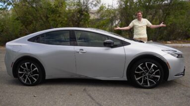 The 2023 Toyota Prius Prime Is a Great EV Compromise